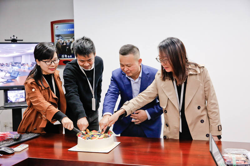 優(yōu)勝公司14歲生日快樂！