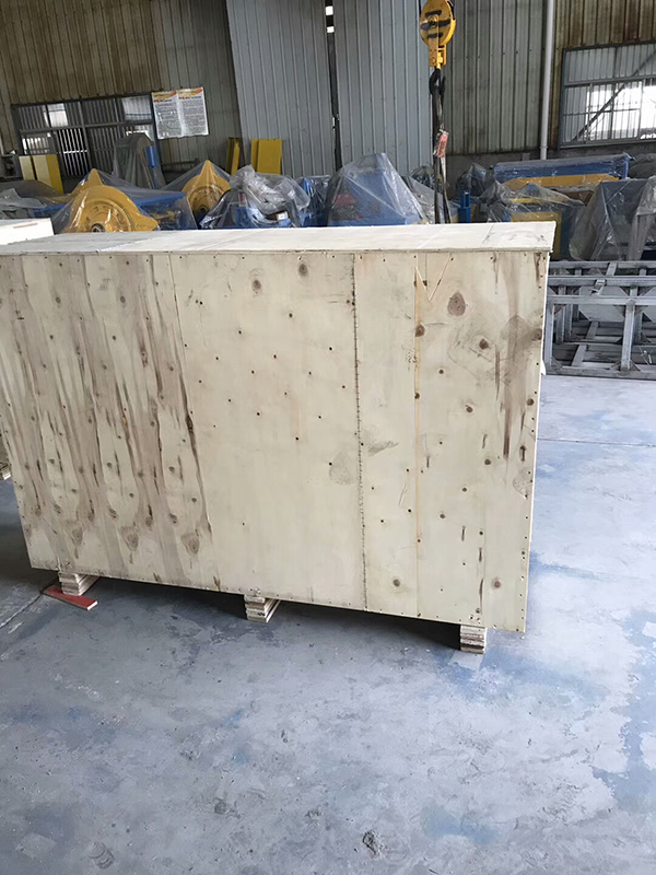 大慶北油工程公司咬口機(jī)出口