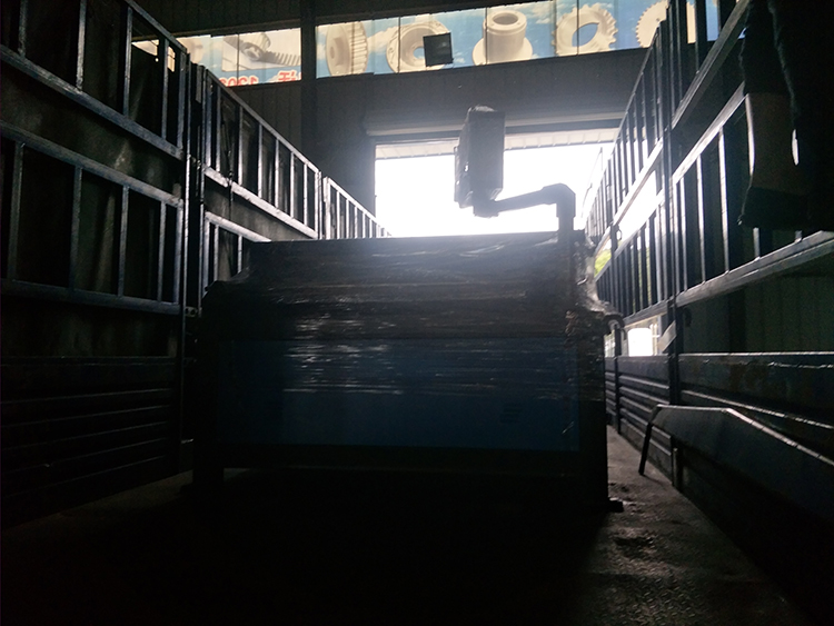 浙江金華客戶訂購(gòu)風(fēng)管二線全套